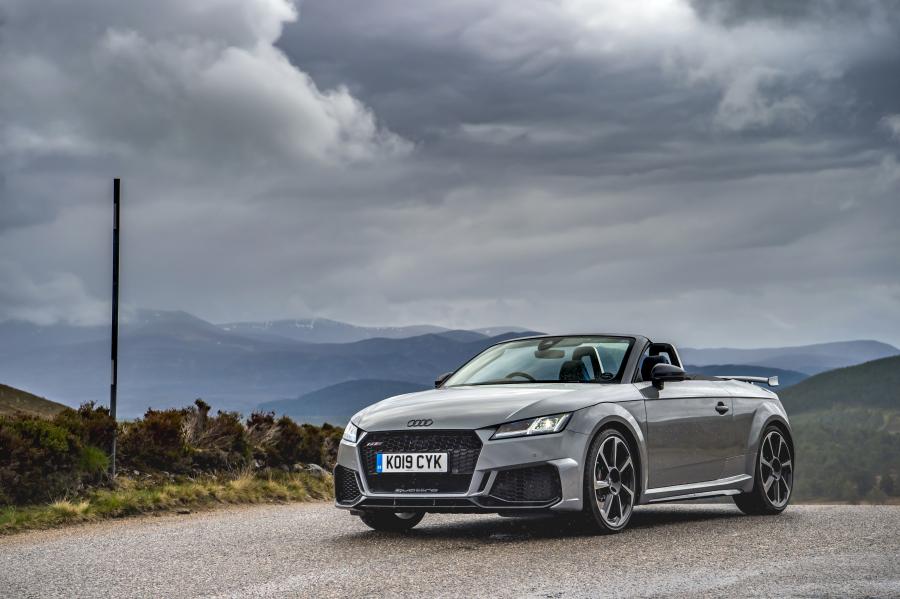  Audi TT RS Roadster (8S) 2019 года  (UK) (фото 32 из 36)